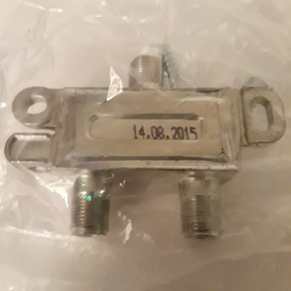 COMMSCOPE SV-2G 2-WAY COAXIAL CABLE SPLITTER - NEW & FACTORY SEALED - Picture 2 of 3